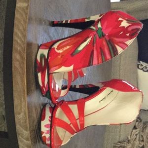 Platform shoes